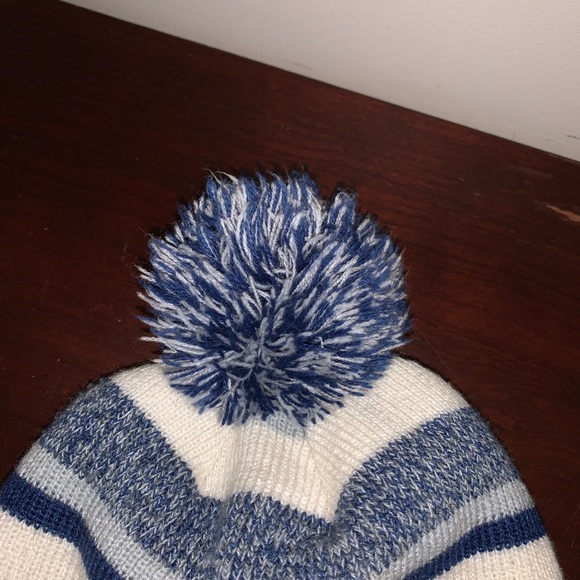 Toronto Maple Leaf hat - Picture 2 of 6